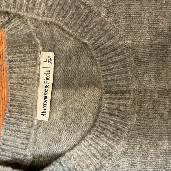 Gray short sleeve sweater, large, women, Abercrombie - Picture 2 of 5